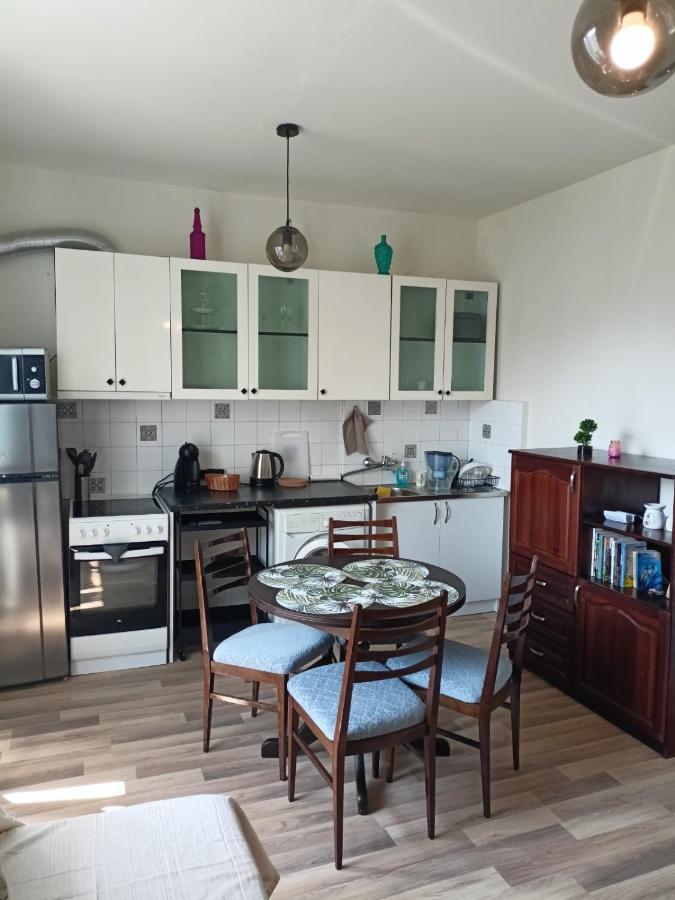 Appartamento Welcome To Daisy Sunny Place! Varna Esterno foto