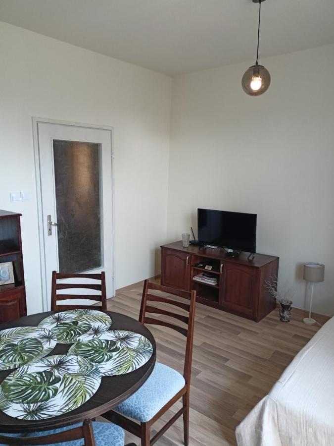 Appartamento Welcome To Daisy Sunny Place! Varna Esterno foto